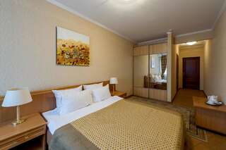 Гостиница Отель  Новый Смоленск Стандартный двухместный номер с 1 кроватью-6
